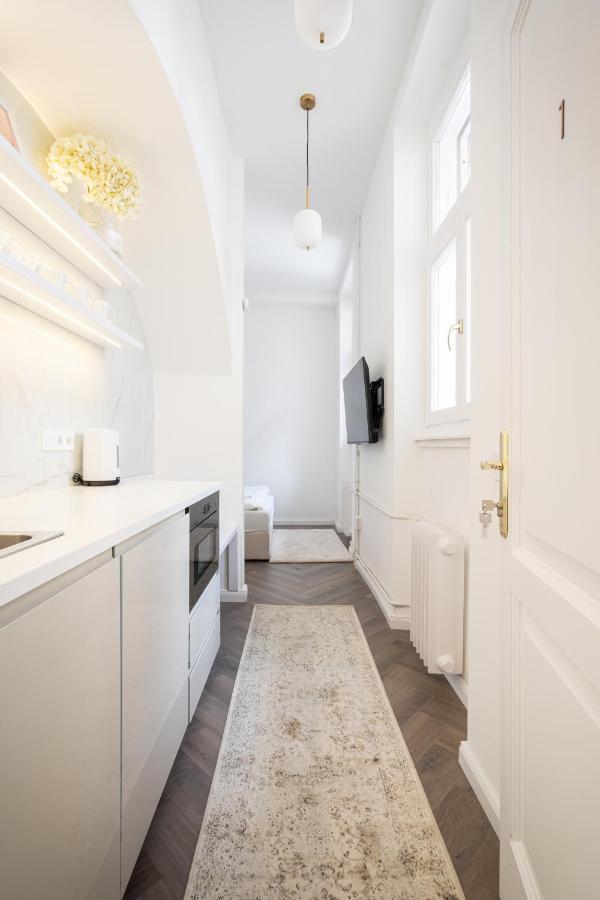 E13 - Grand Boulevard Heritage - Location By Bqa Budapest